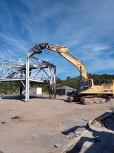 Remoção de fábrica sinistrada em Atibaia
