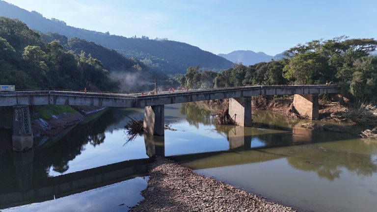Implosão de Ponte no Rio Grande do Sul